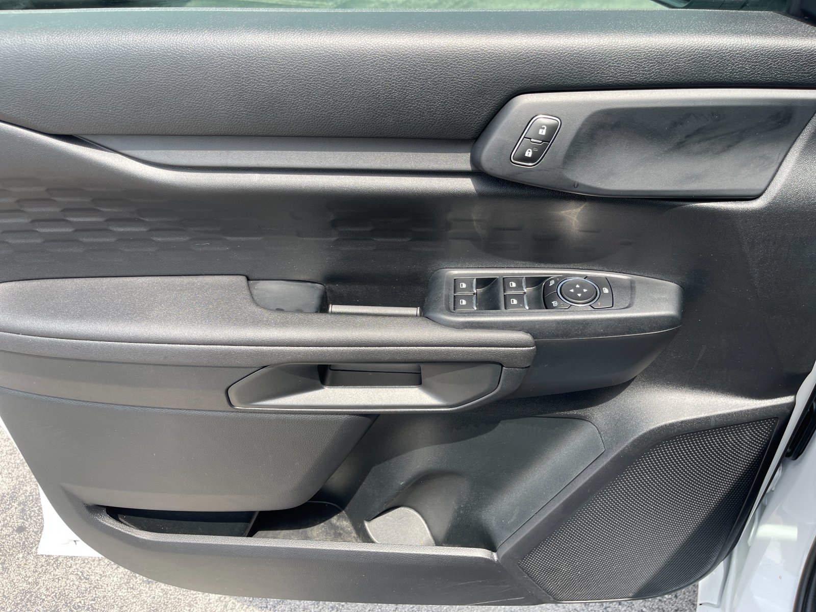 Used 2025 Oxford White Ford XL image 12