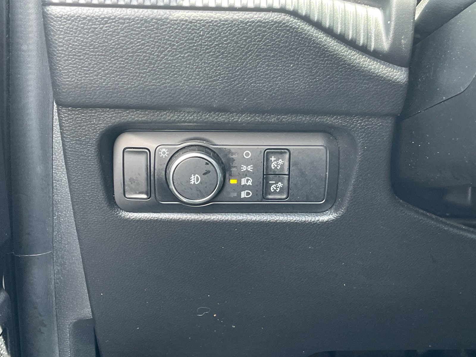 Used 2025 Oxford White Ford XL image 28