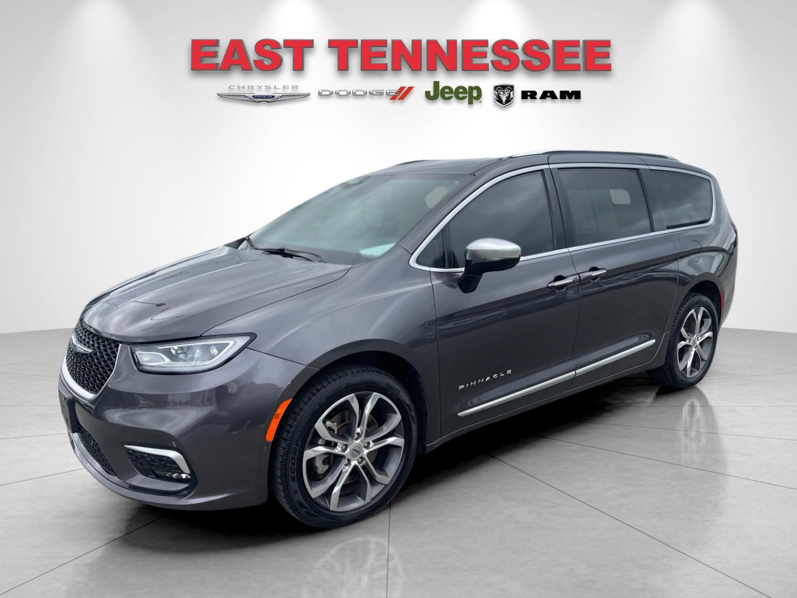 Used 2023 Gray Chrysler Pinnacle image 7