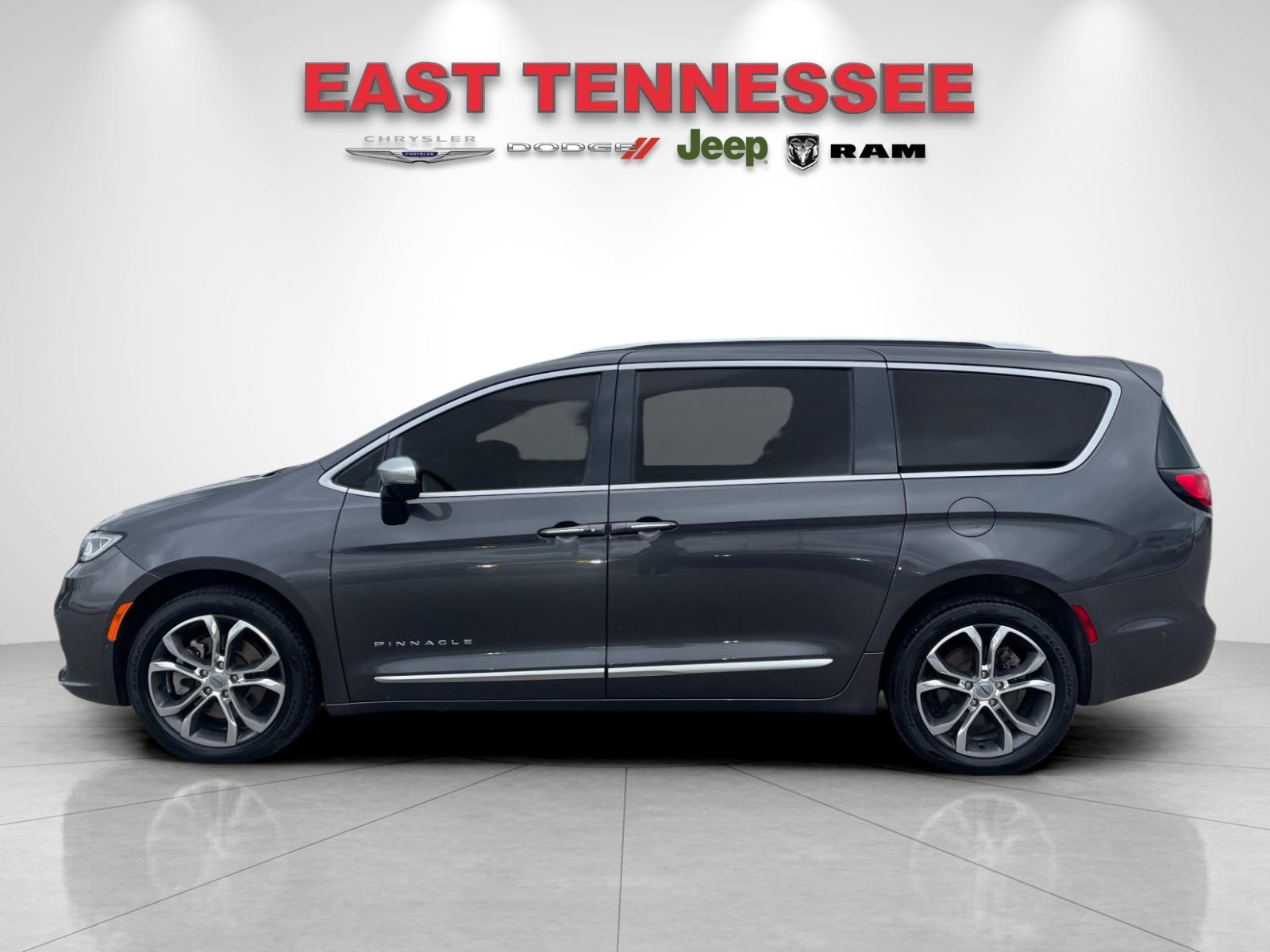 Used 2023 Gray Chrysler Pinnacle image 6