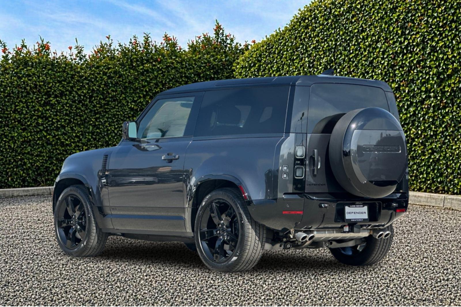 New 2026 Carpathian Grey Land Rover V8 image 4