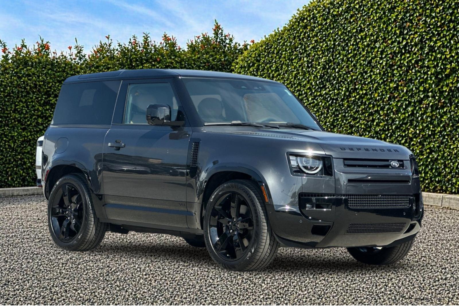 New 2026 Carpathian Grey Land Rover V8 image 8