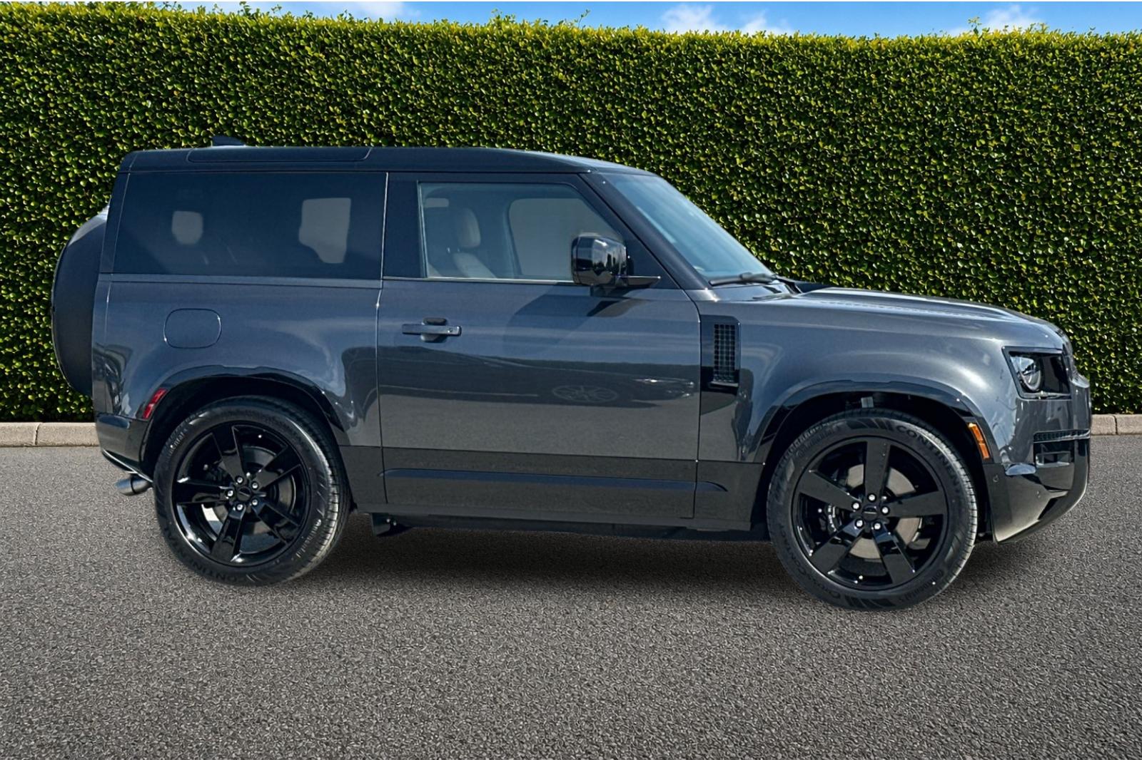 New 2026 Carpathian Grey Land Rover V8 image 7