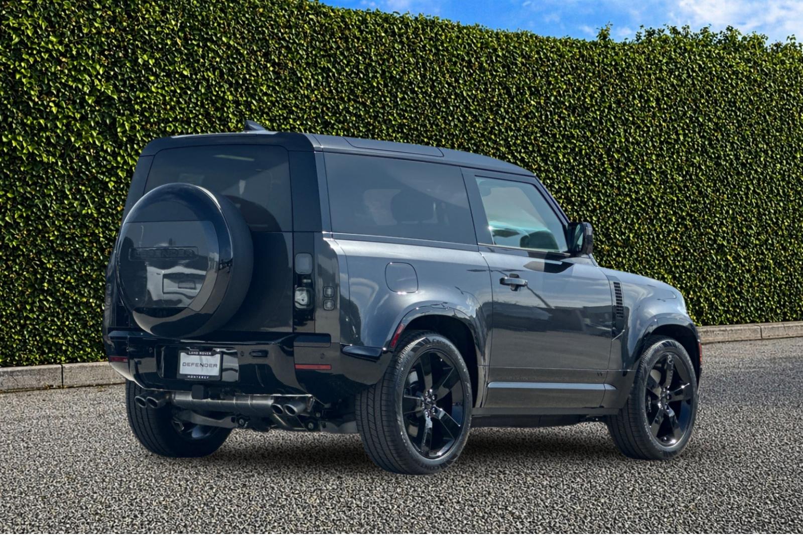 New 2026 Carpathian Grey Land Rover V8 image 6
