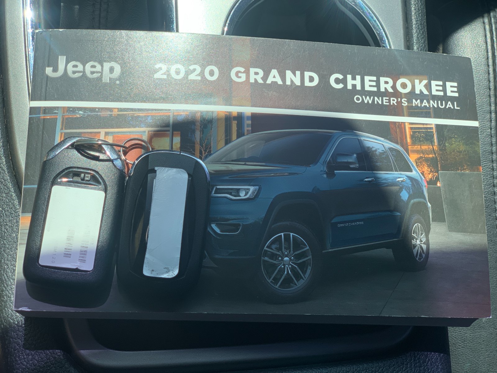Used 2020 Black Jeep Altitude image 10