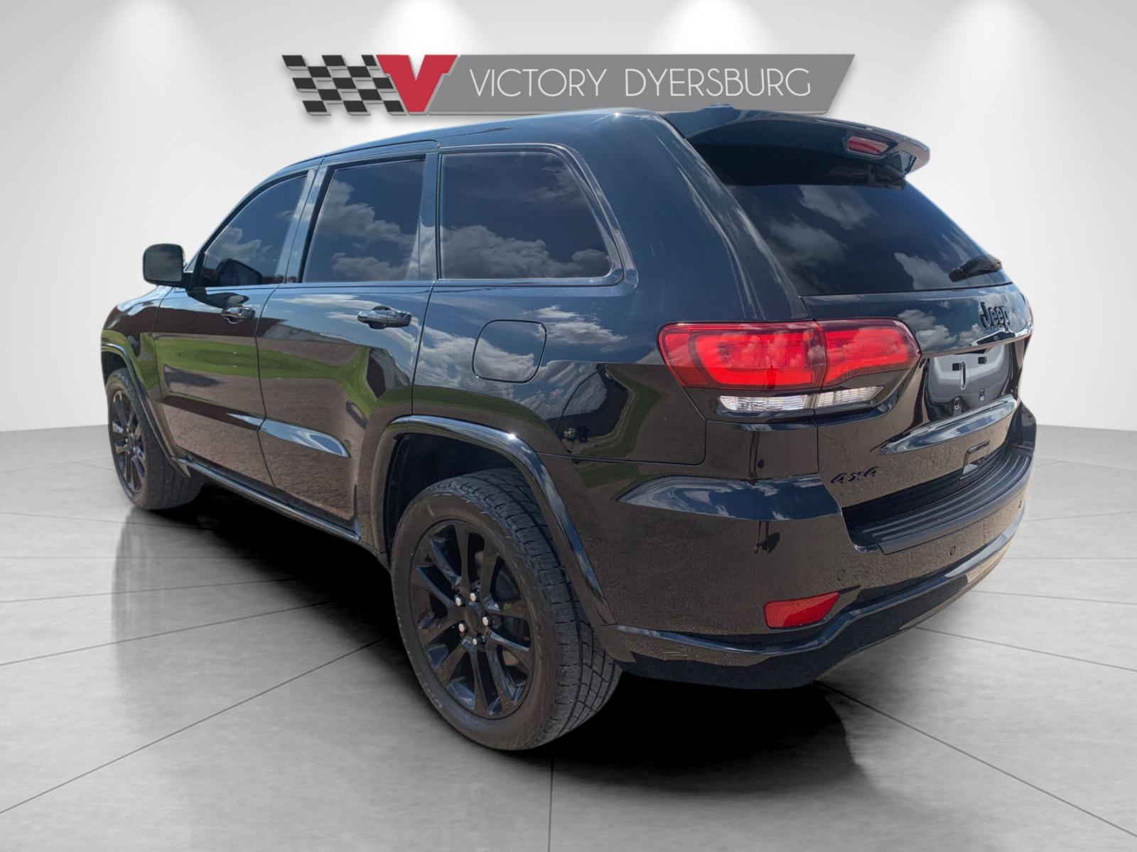 Used 2020 Black Jeep Altitude image 6