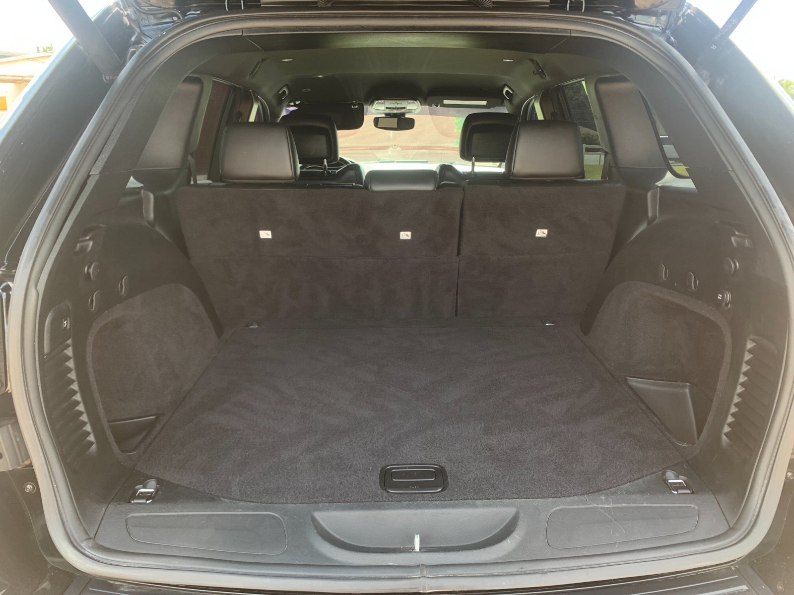 Used 2020 Black Jeep Altitude image 19