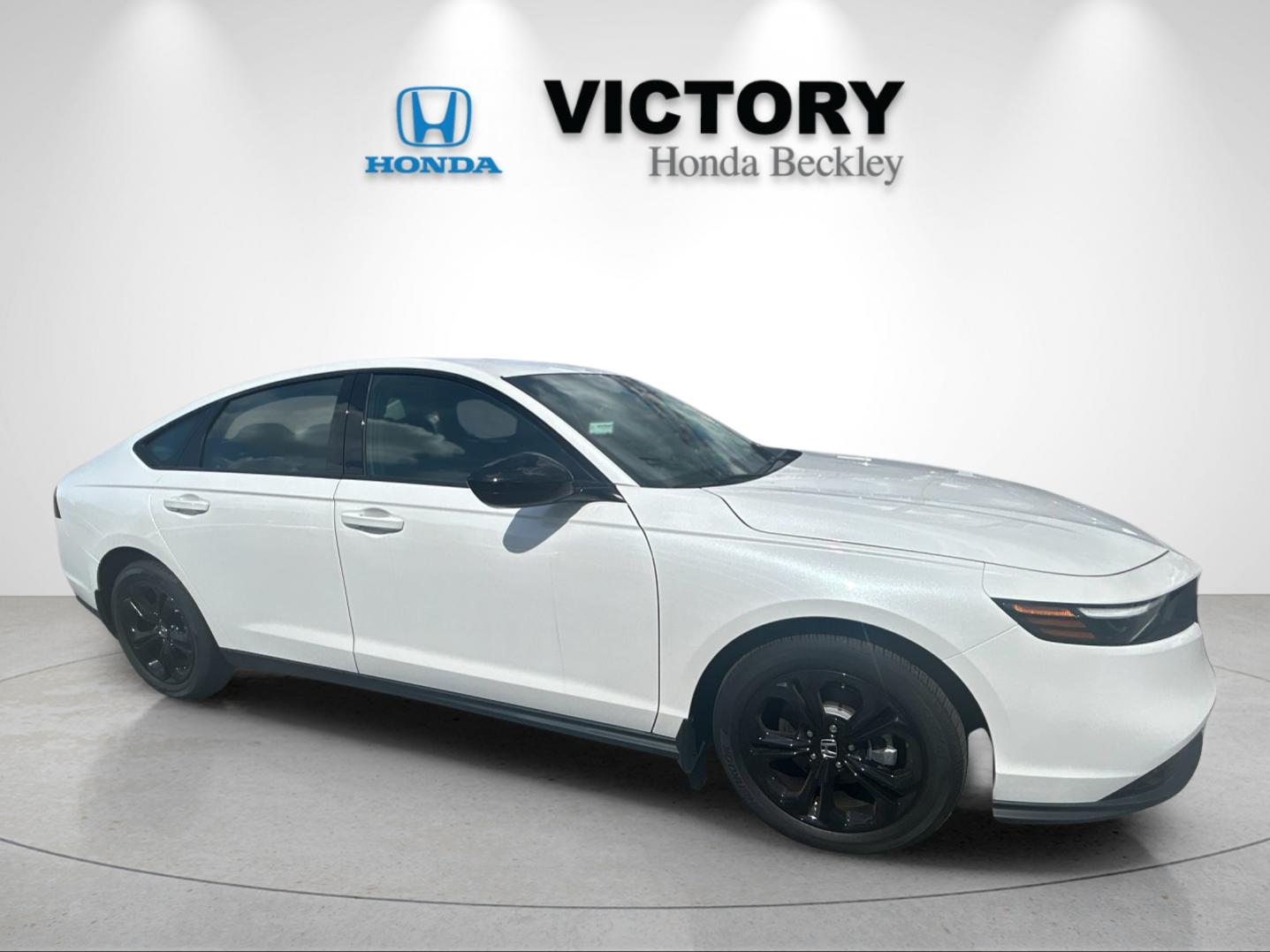 New 2025 Platinum White Pearl Honda 1.5T SE image 7