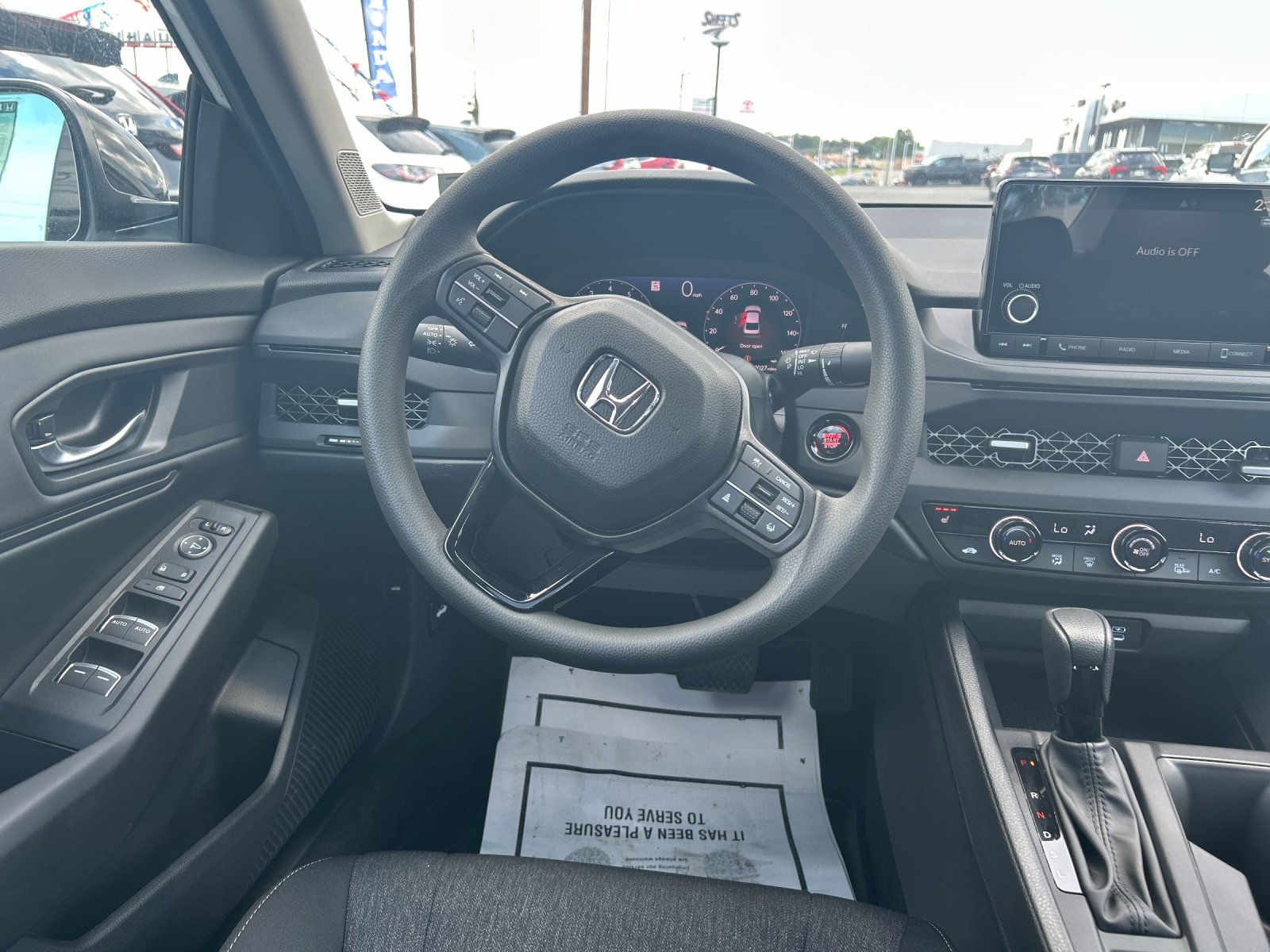 New 2025 Platinum White Pearl Honda 1.5T SE image 17