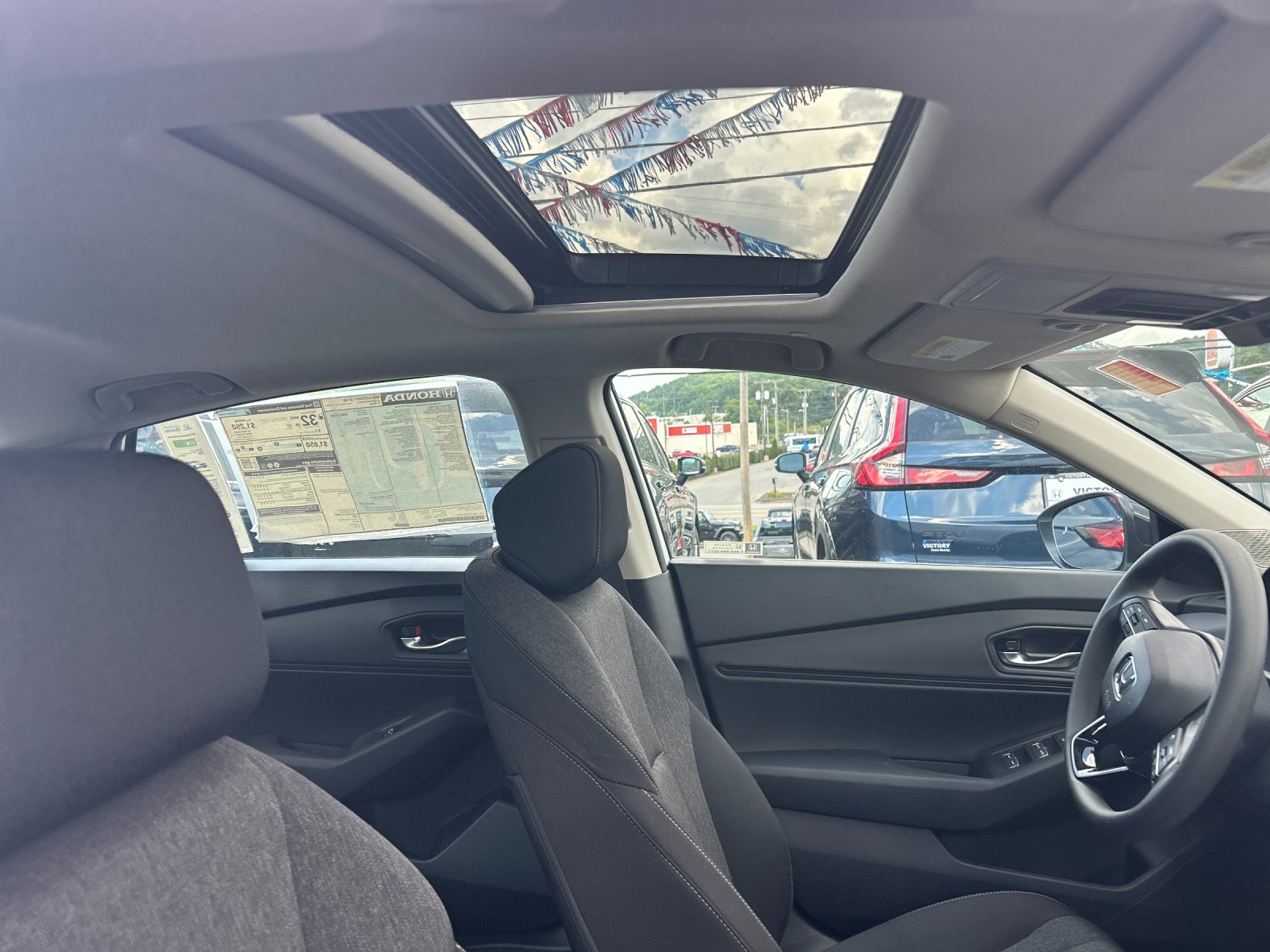 New 2025 Platinum White Pearl Honda 1.5T SE image 19