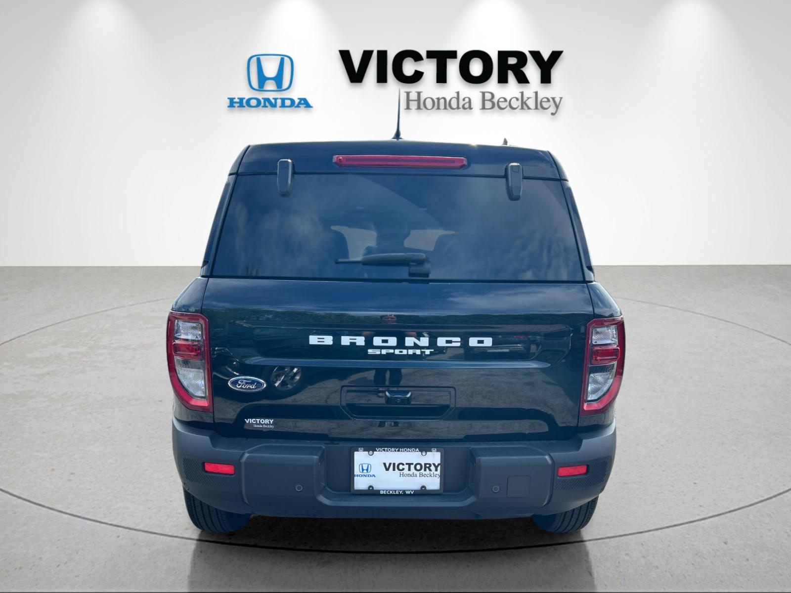Used 2025 Shadow Black Ford Outer Banks image 4