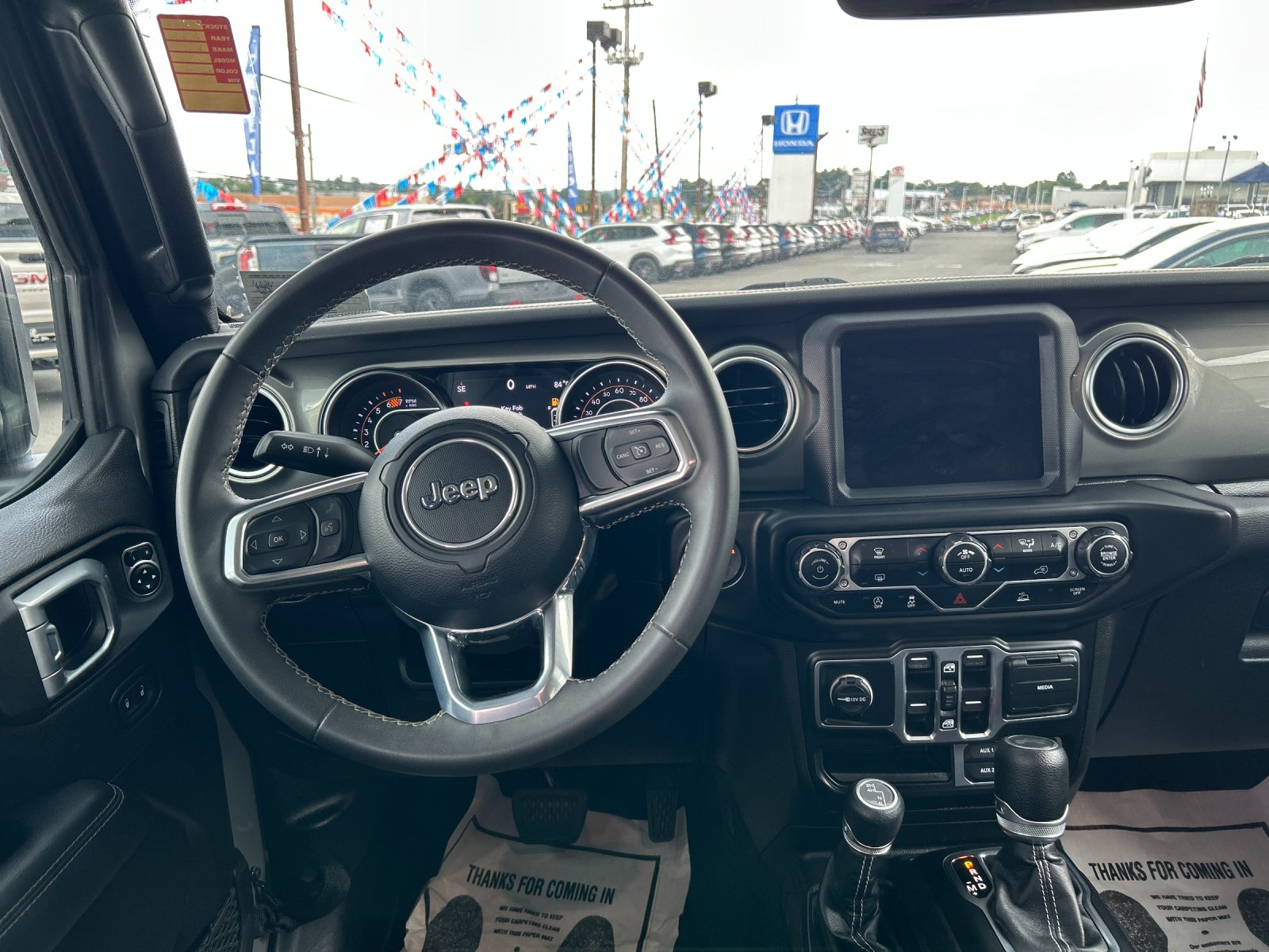 Used 2023 Gray Clearcoat Jeep Sahara image 17