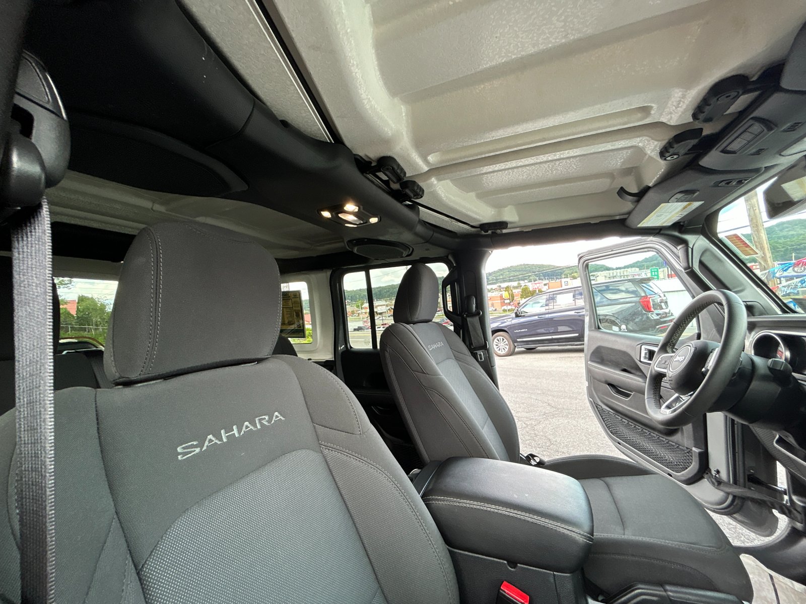 Used 2023 Gray Clearcoat Jeep Sahara image 19