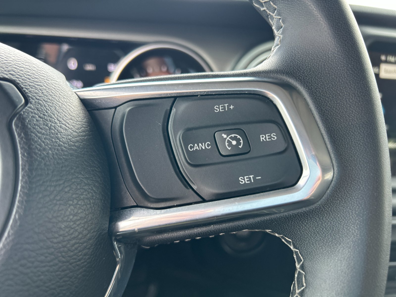 Used 2023 Gray Clearcoat Jeep Sahara image 30