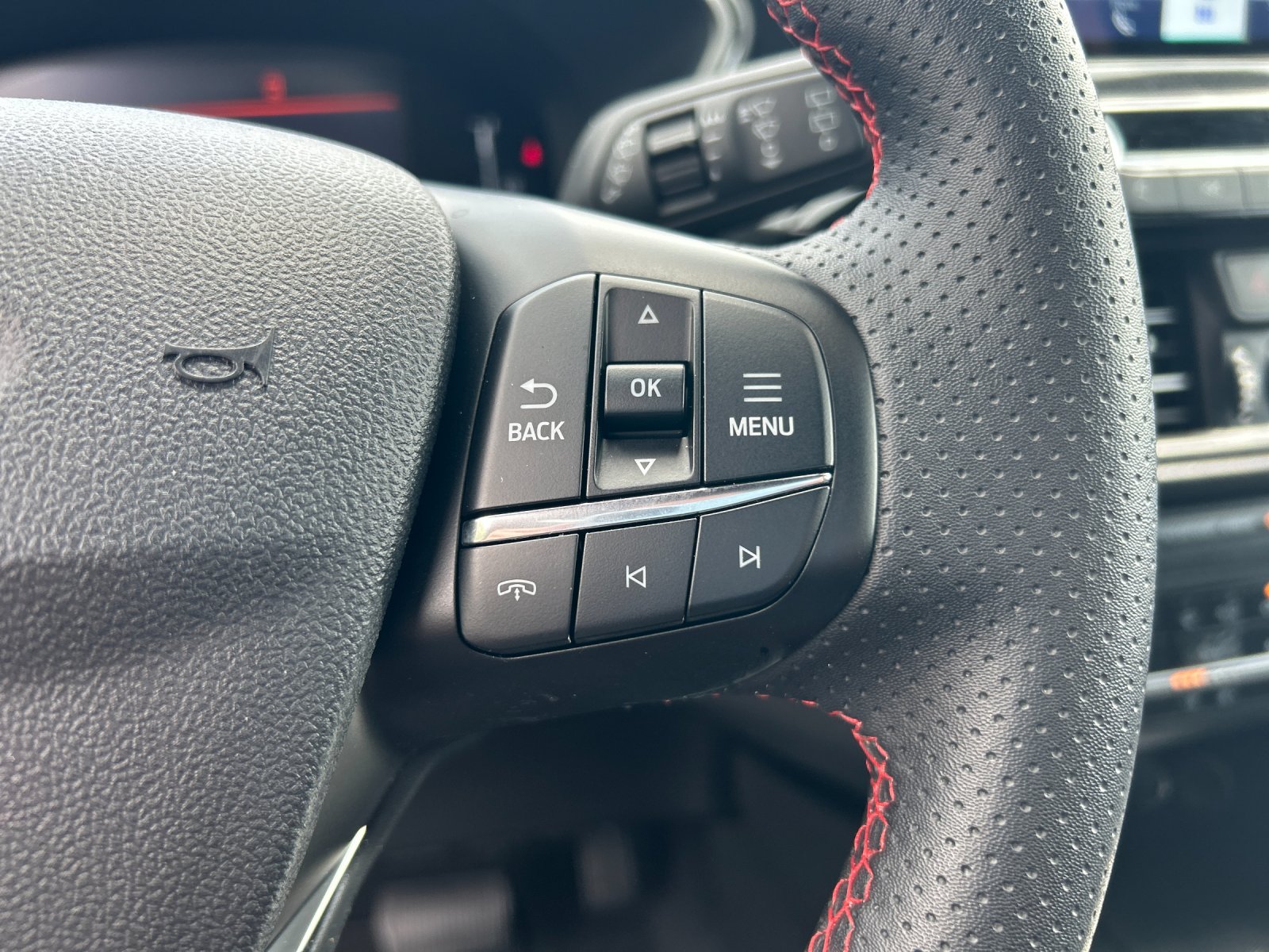 Used 2025 Gray Metallic Ford ST-Line image 30