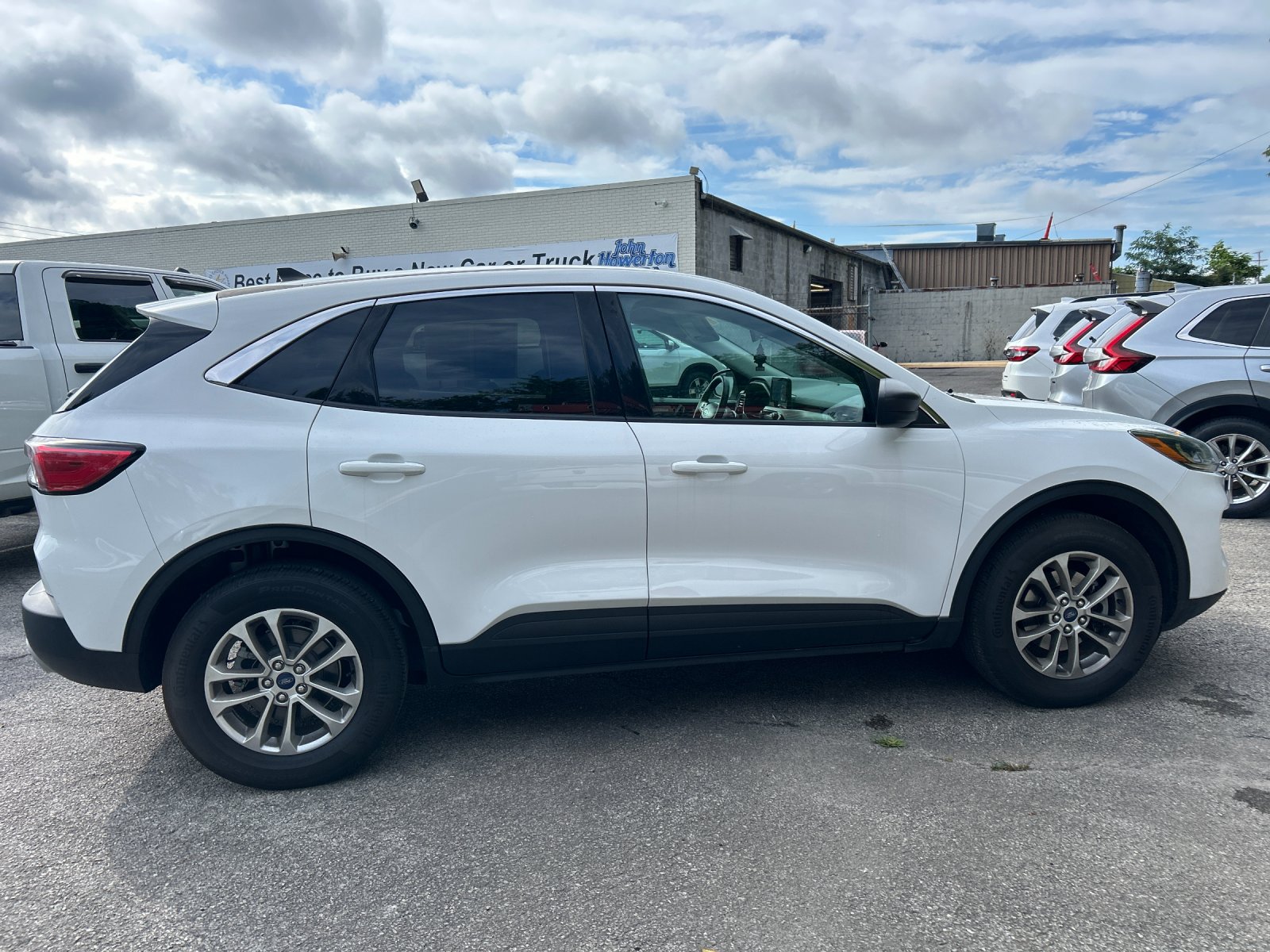 Used 2022 Oxford White Ford SE image 6