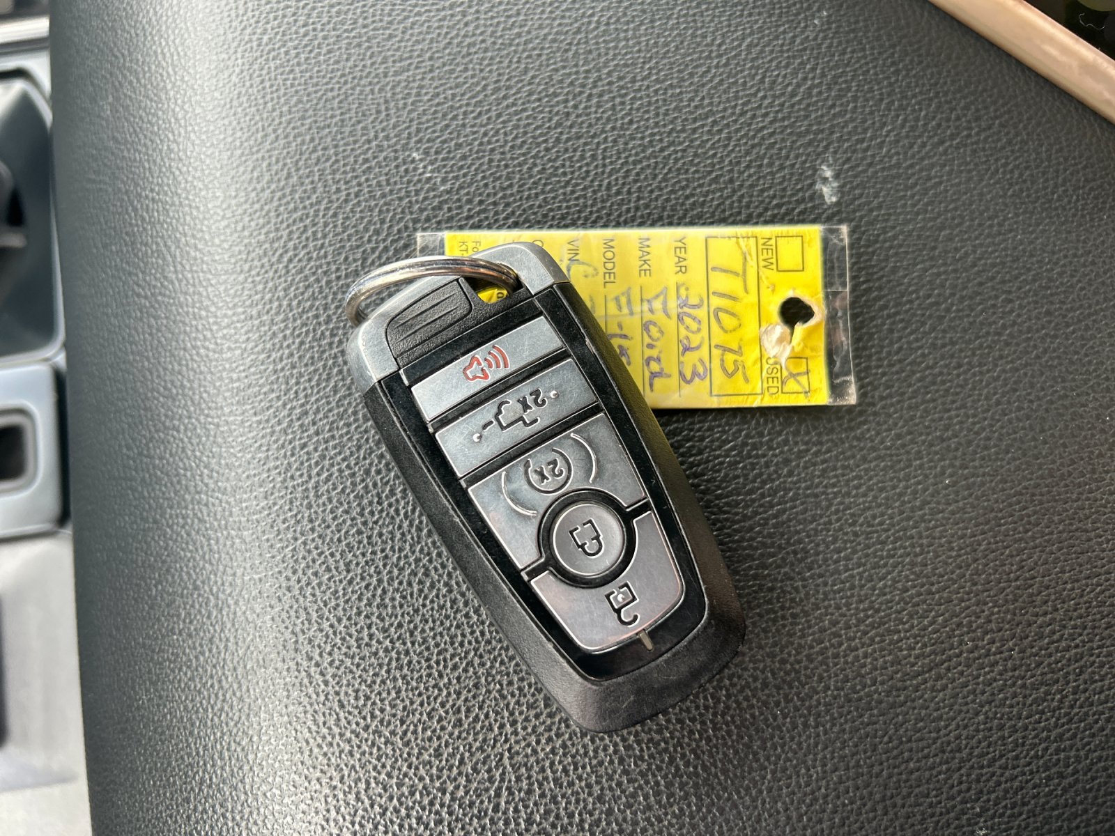 Used 2023  Ford Tremor image 10