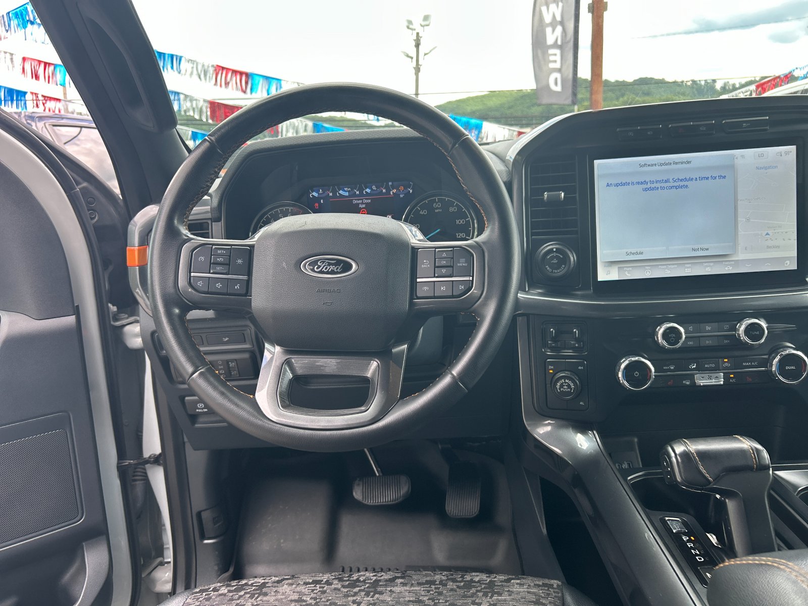 Used 2023  Ford Tremor image 17