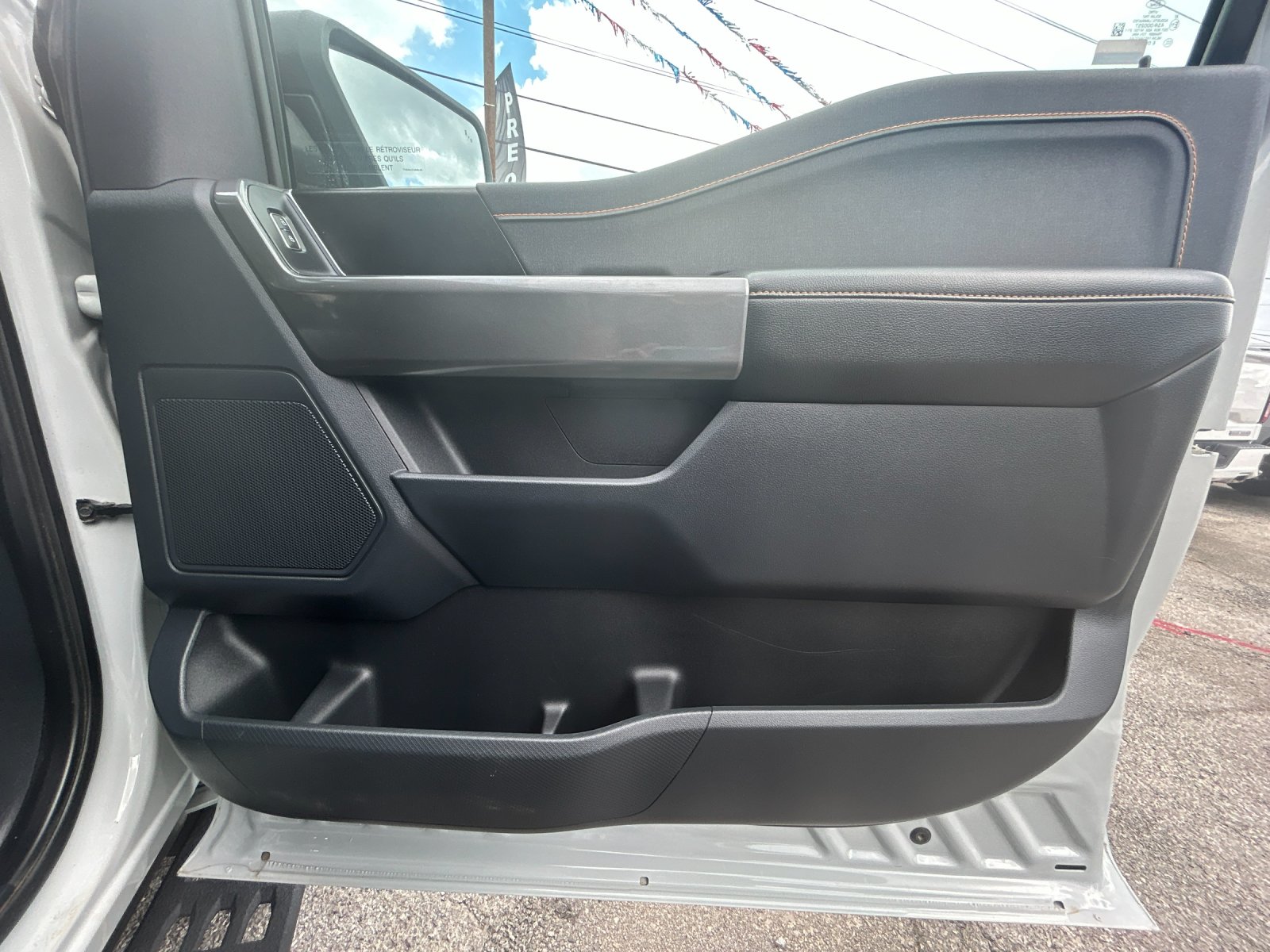 Used 2023  Ford Tremor image 20