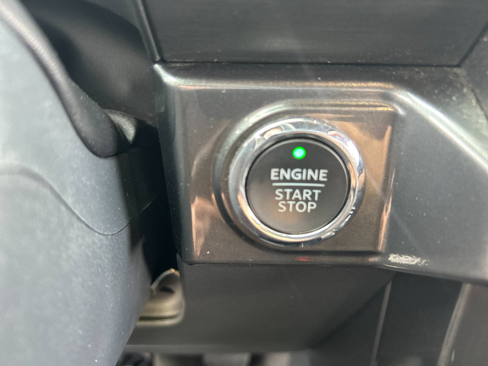 Used 2023  Ford Tremor image 27