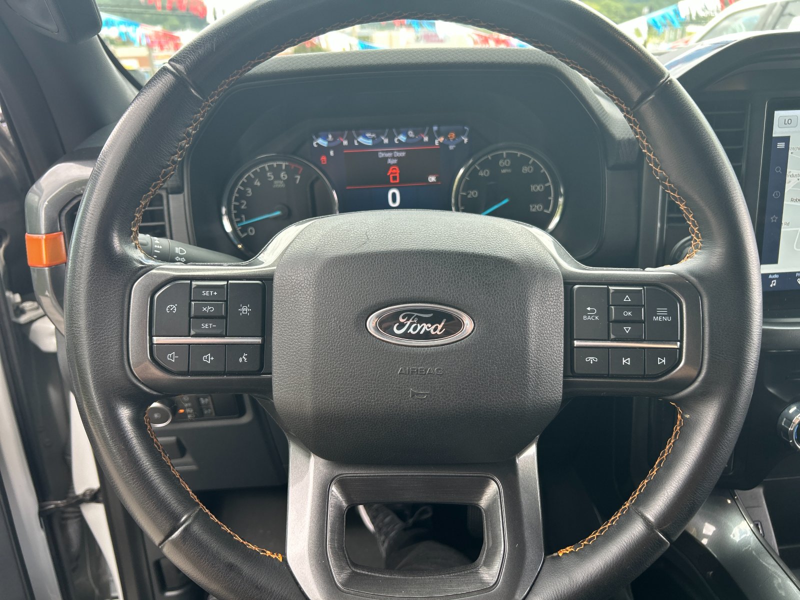 Used 2023  Ford Tremor image 28