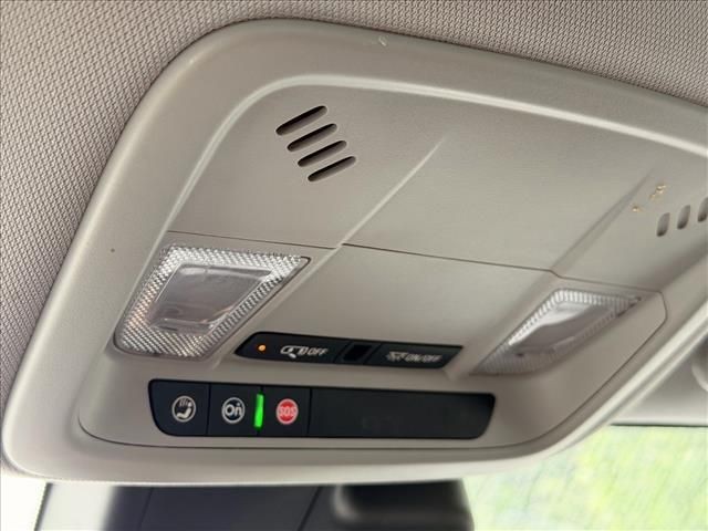 Used 2023  Chevrolet LT image 25
