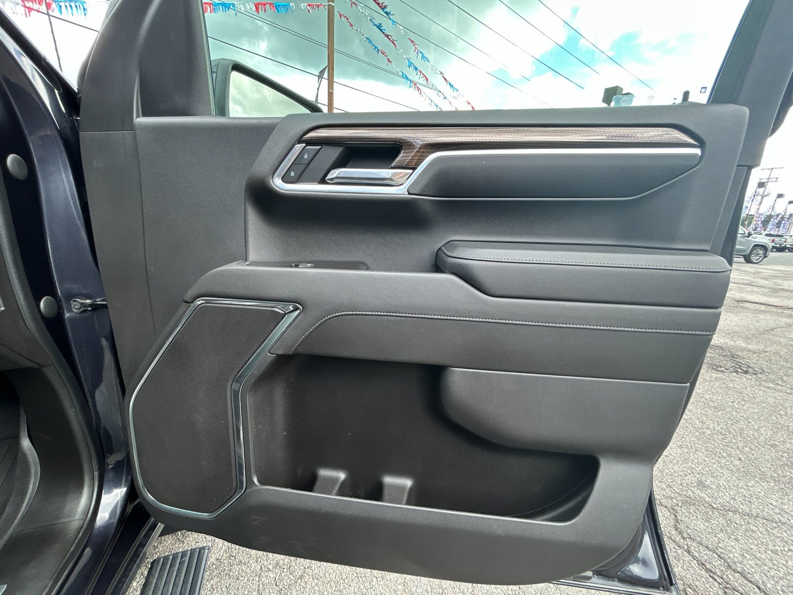 Used 2022  Chevrolet RST image 20