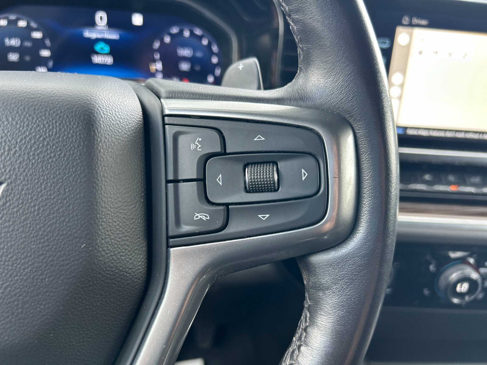 Used 2022  Chevrolet RST image 30
