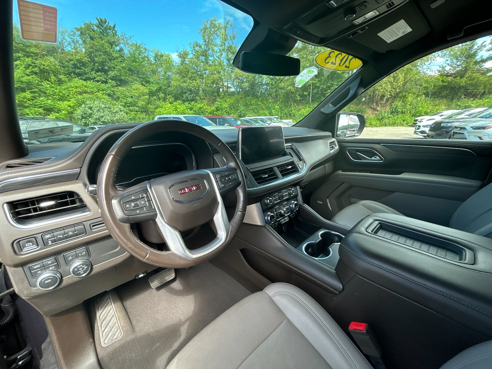 Used 2023 Titanium GMC SLT image 11