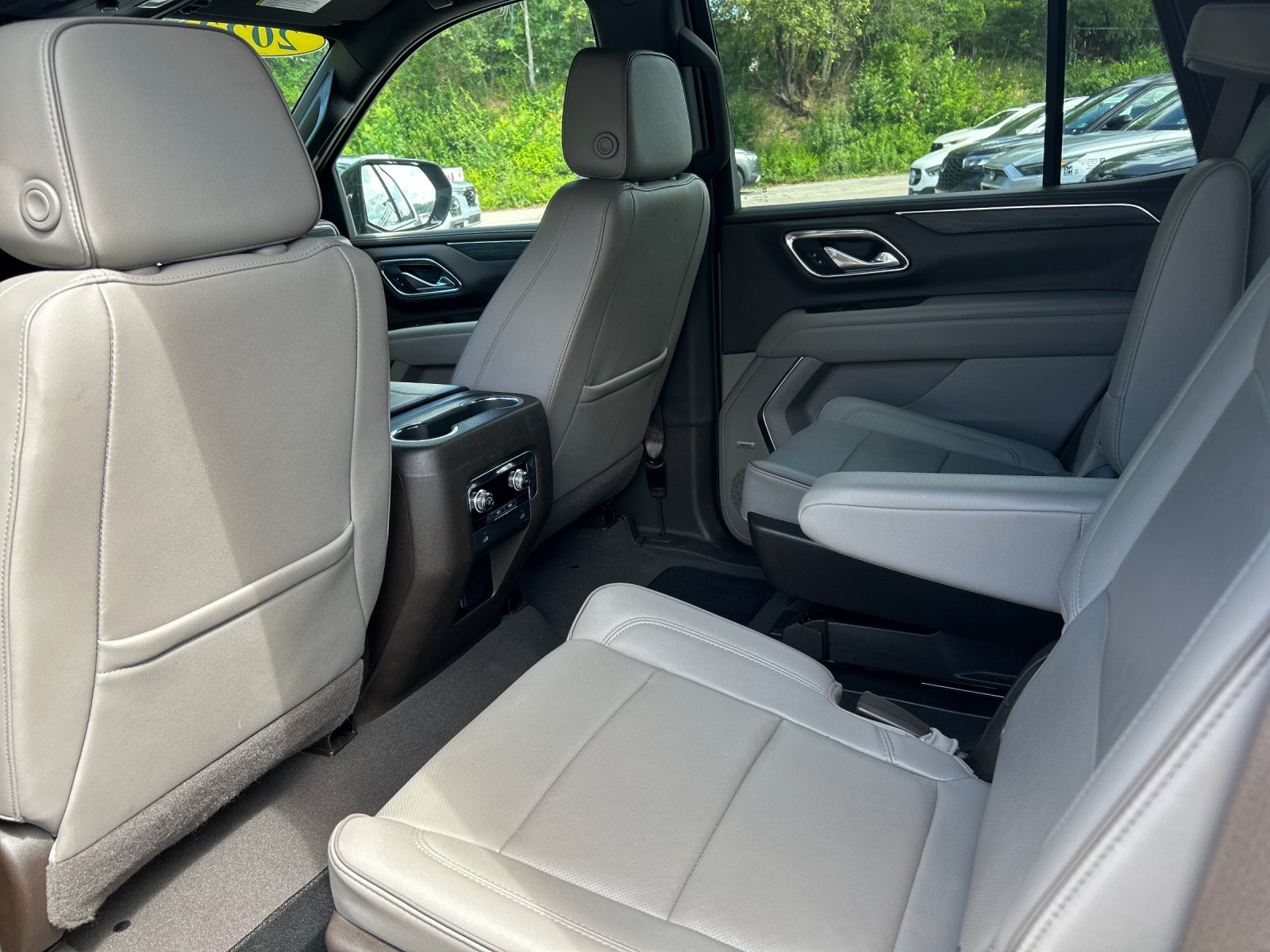 Used 2023 Titanium GMC SLT image 14