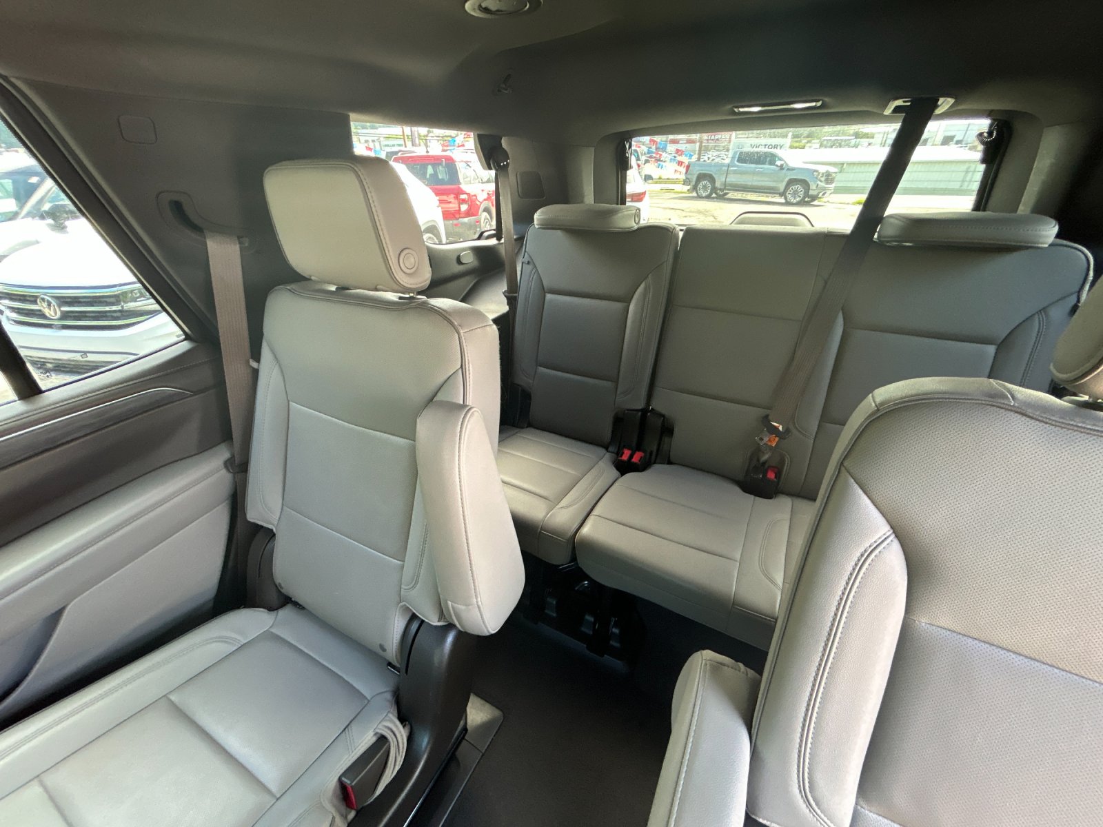 Used 2023 Titanium GMC SLT image 18