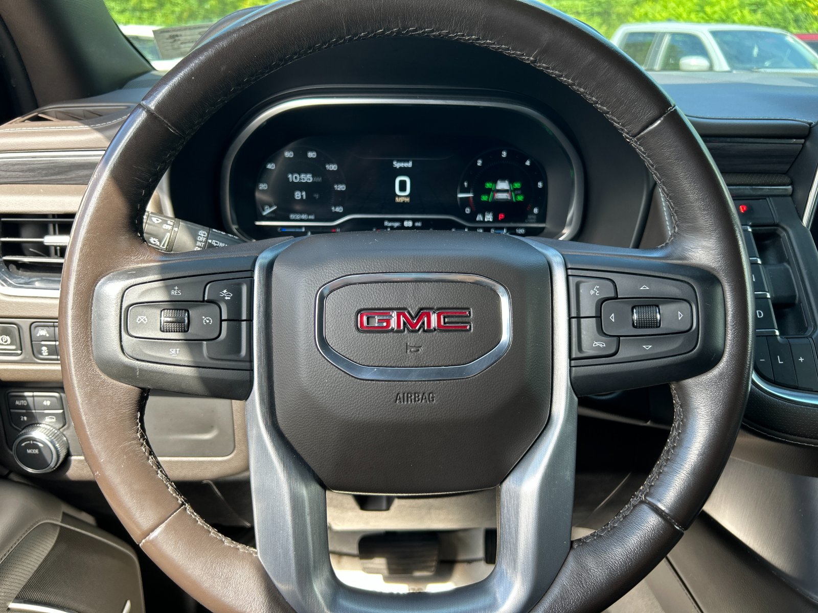 Used 2023 Titanium GMC SLT image 30