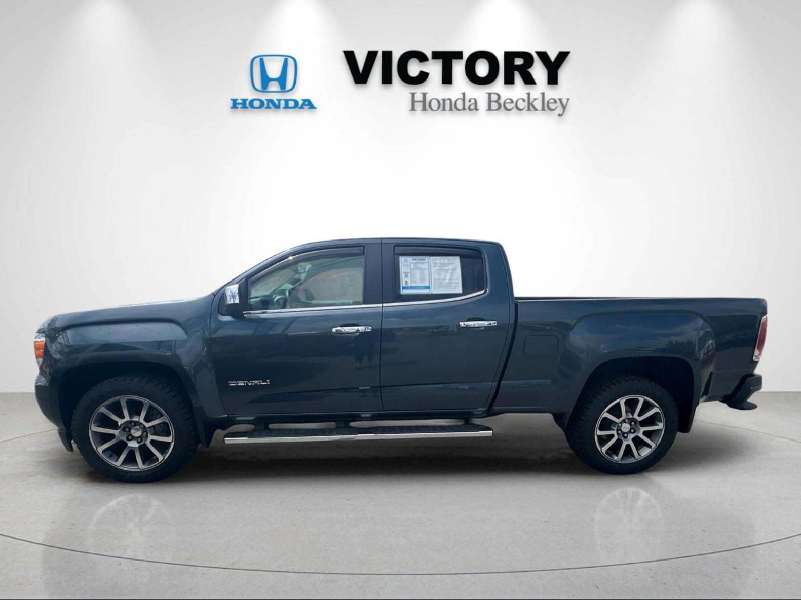 Used 2019 Sky GMC Denali image 2