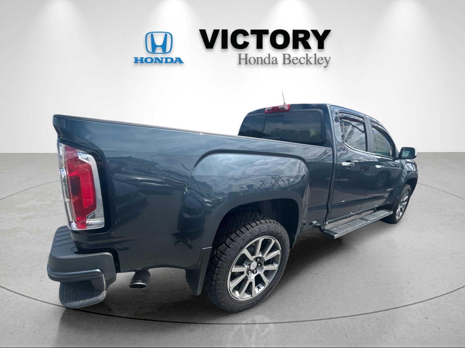 Used 2019 Sky GMC Denali image 5