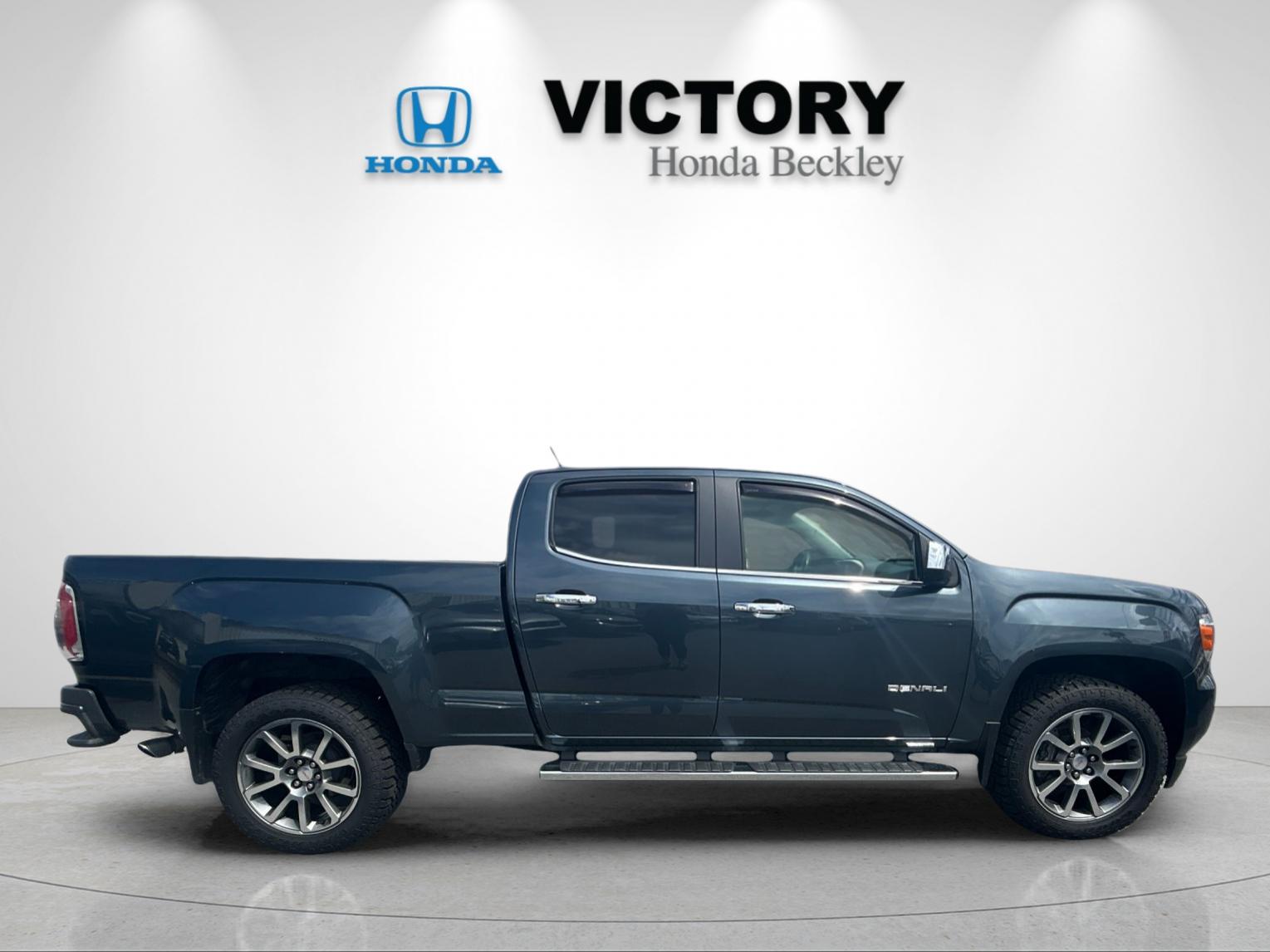 Used 2019 Sky GMC Denali image 6