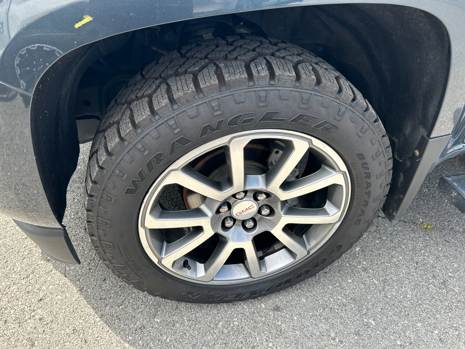 Used 2019 Sky GMC Denali image 9