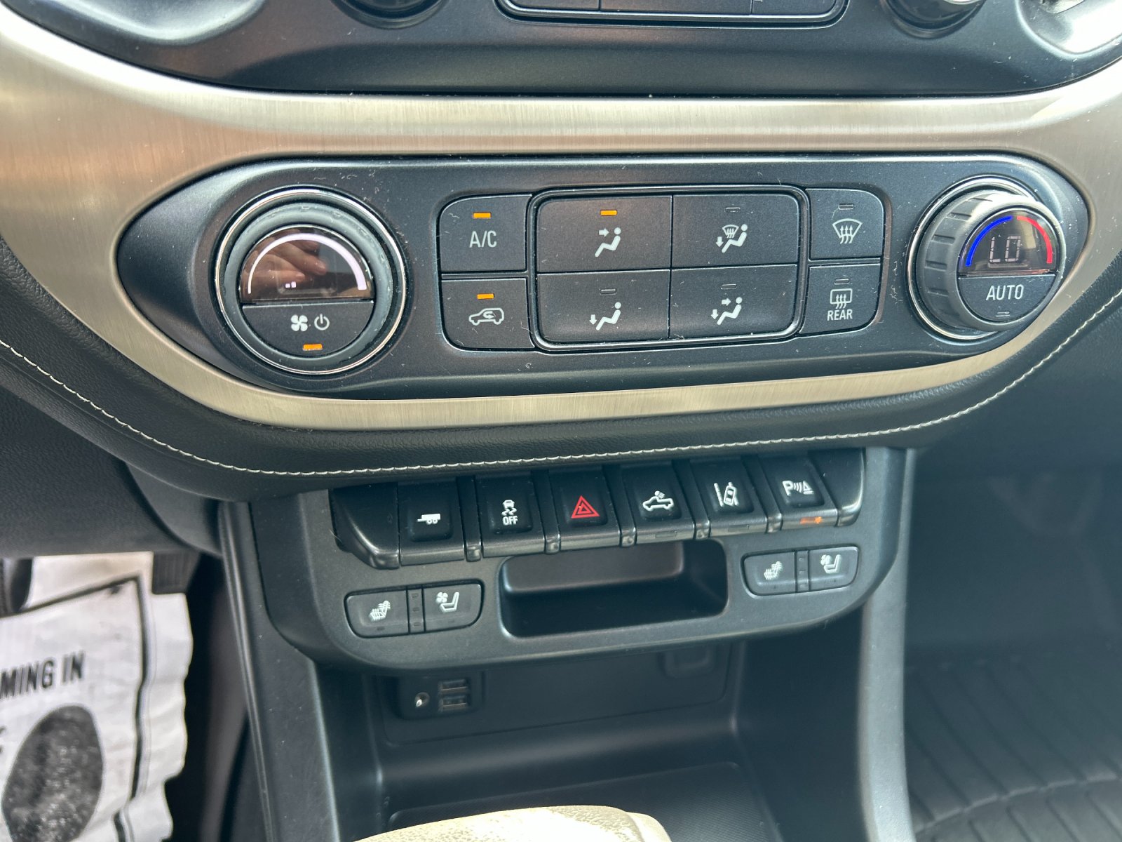 Used 2019 Sky GMC Denali image 25