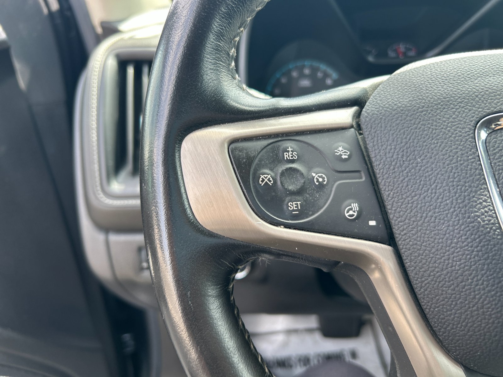 Used 2019 Sky GMC Denali image 29