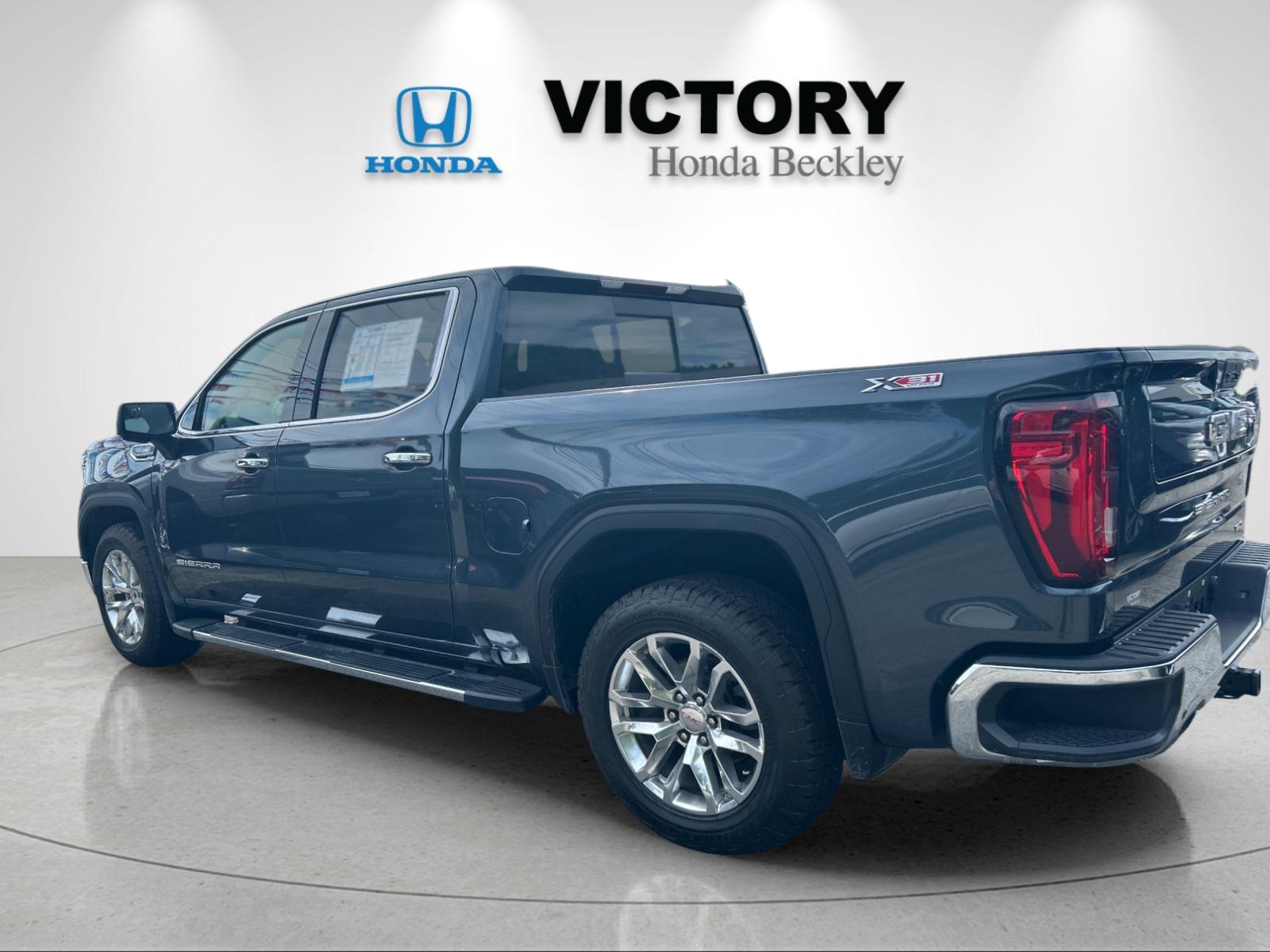 Used 2021 Sky GMC SLT image 3