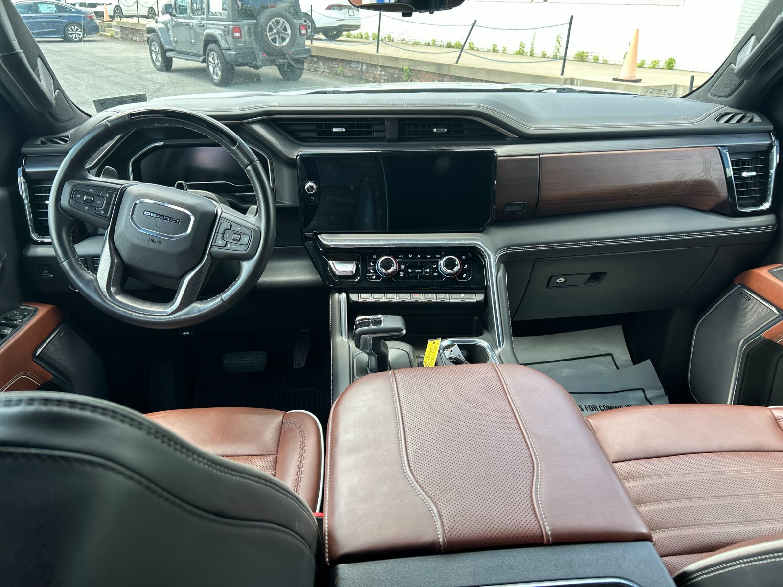 Used 2023 Sterling Metallic GMC Denali Ultimate image 16