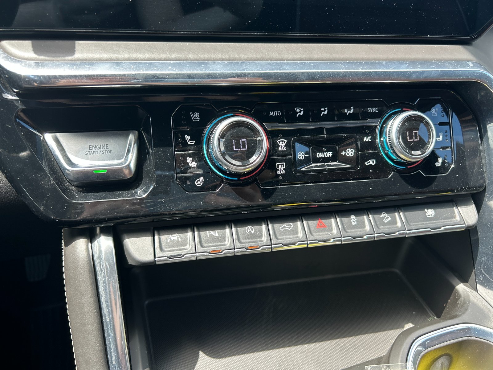 Used 2023 Sterling Metallic GMC Denali Ultimate image 24