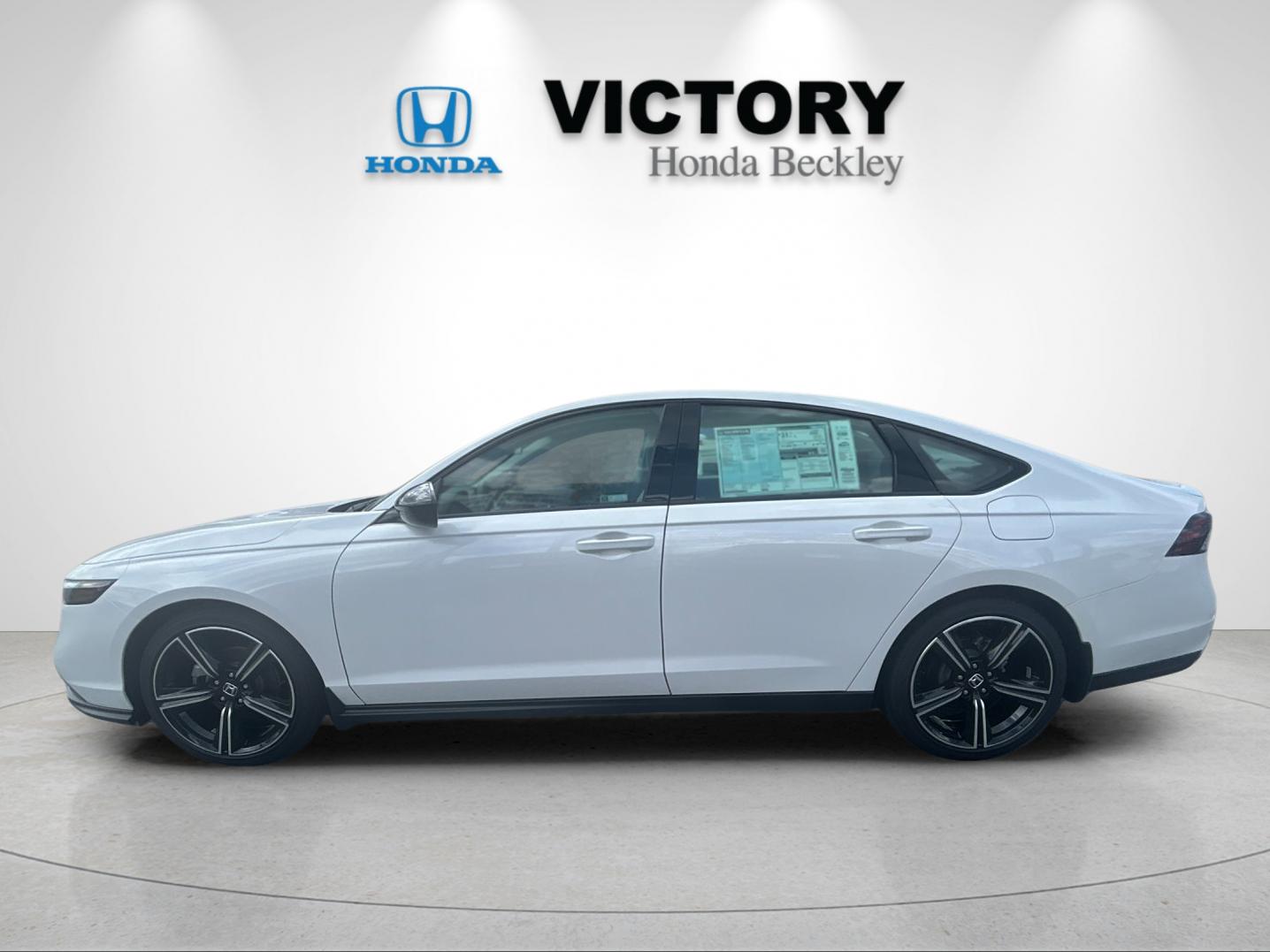 New 2026 Platinum White Pearl Honda SE image 2