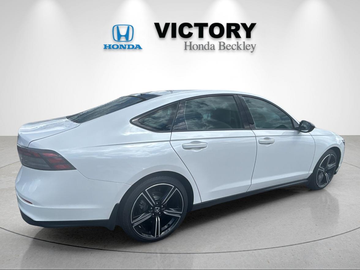 New 2026 Platinum White Pearl Honda SE image 5