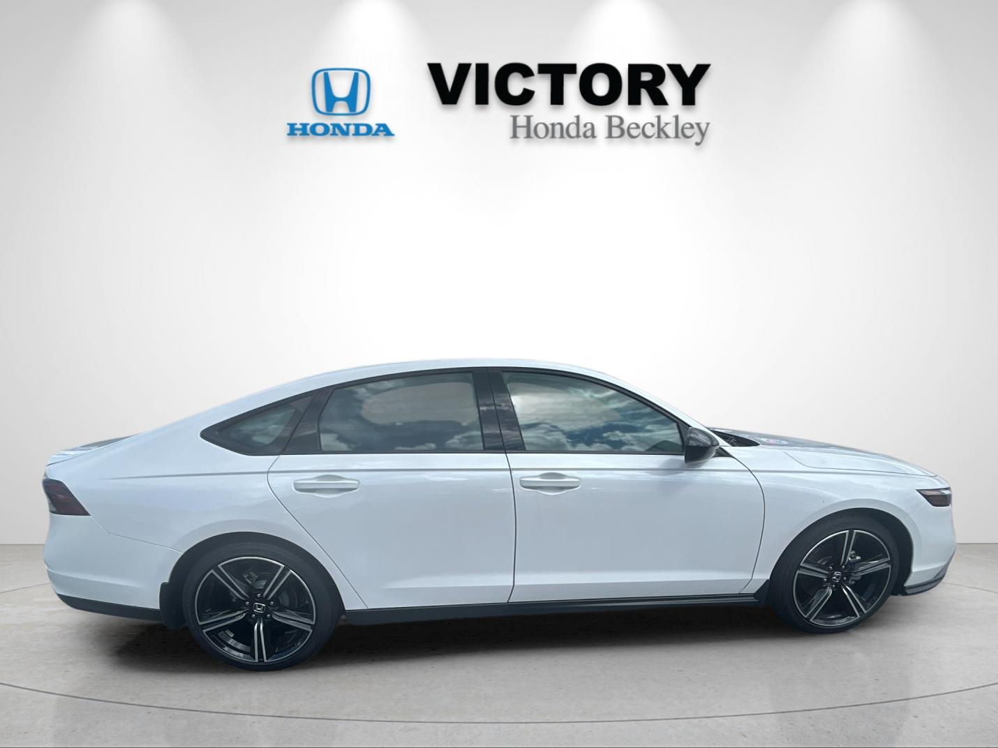 New 2026 Platinum White Pearl Honda SE image 6