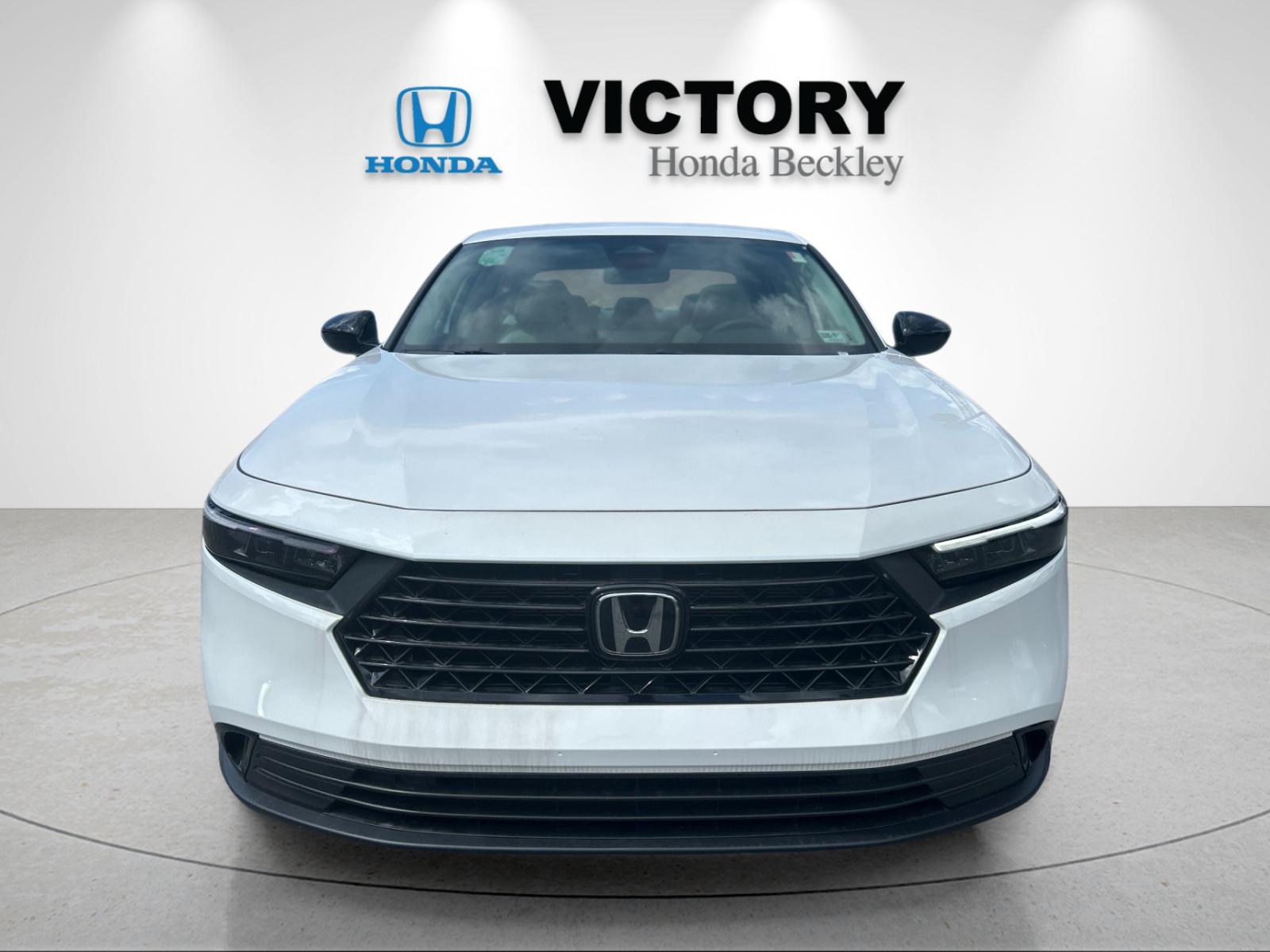 New 2026 Platinum White Pearl Honda SE image 8