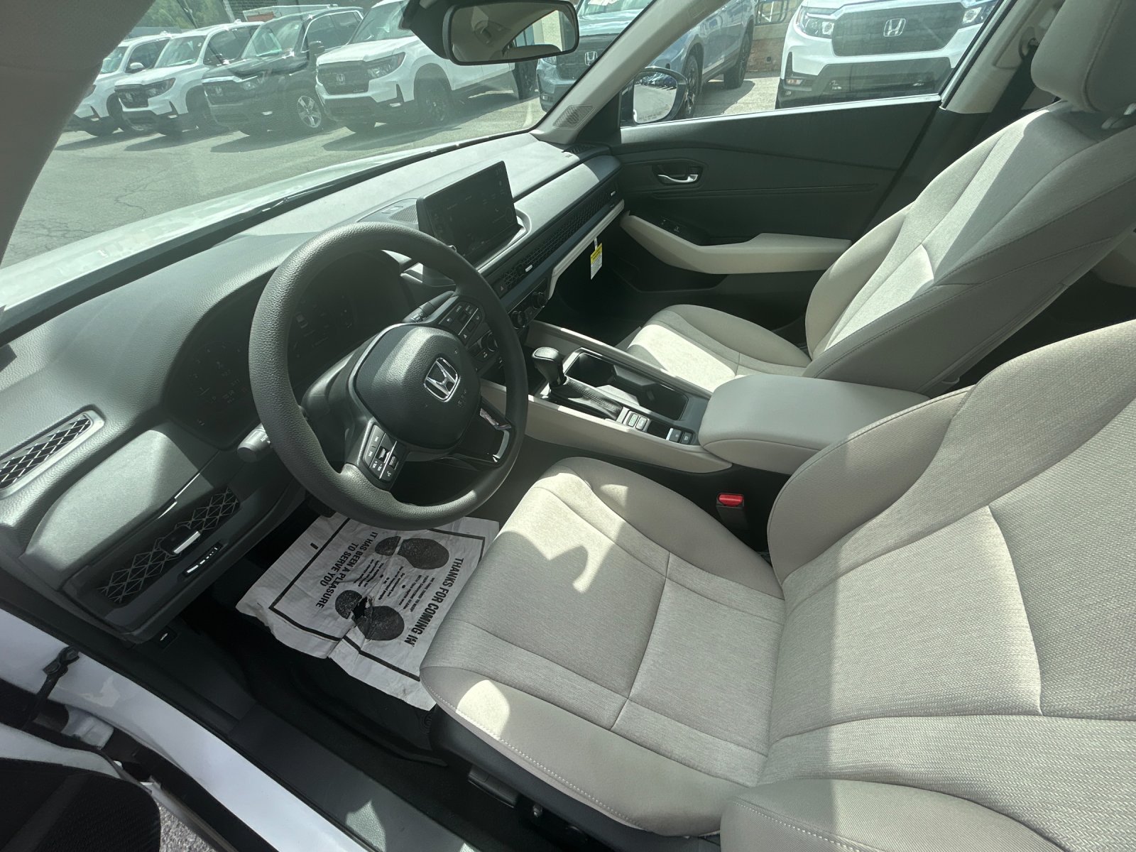 New 2026 Platinum White Pearl Honda SE image 11