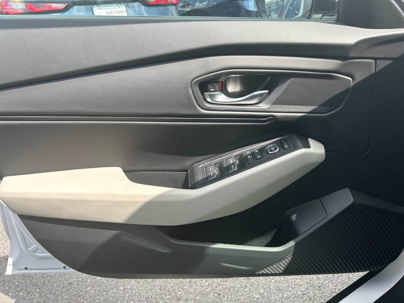 New 2026 Platinum White Pearl Honda SE image 12
