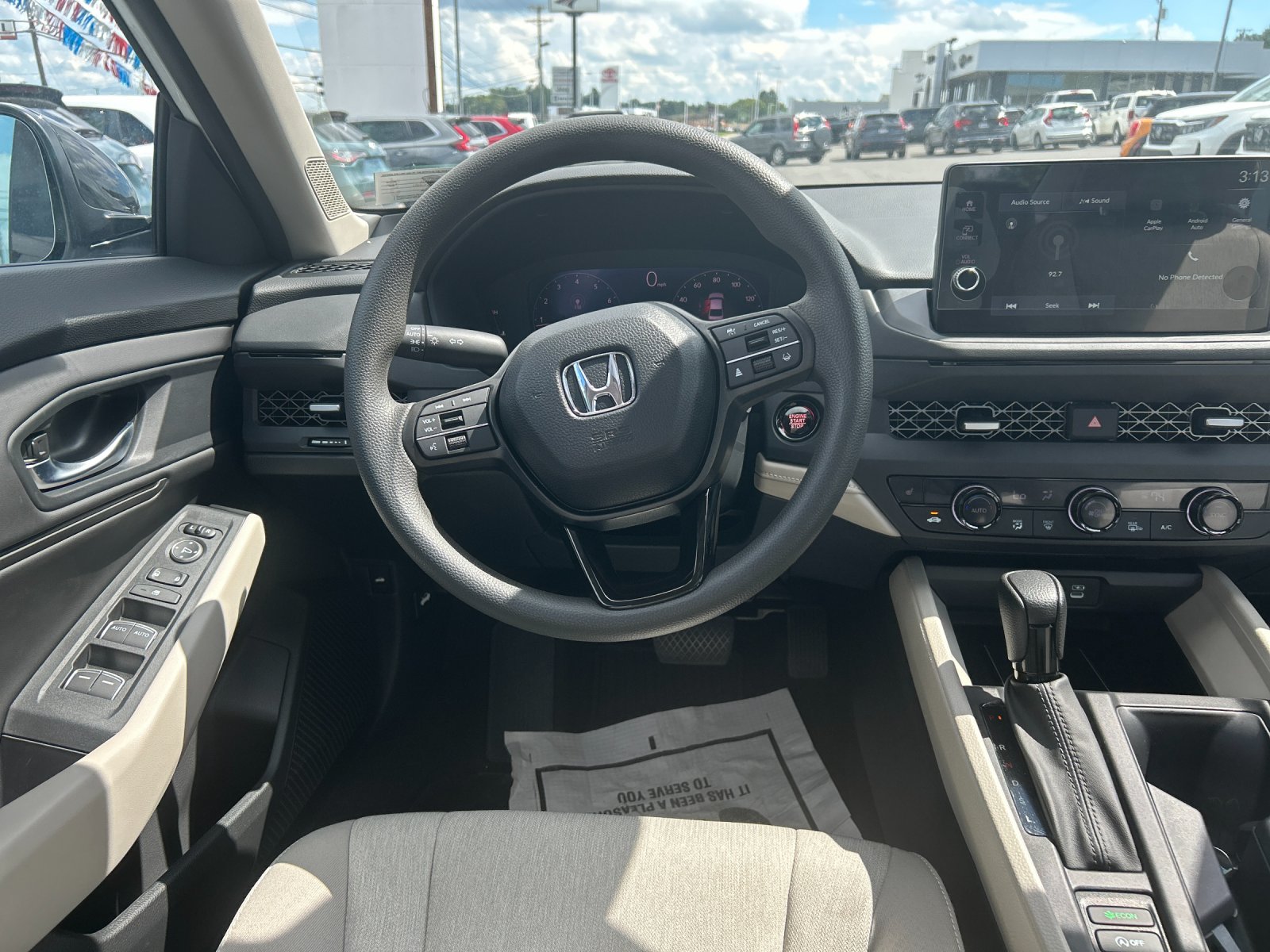 New 2026 Platinum White Pearl Honda SE image 17