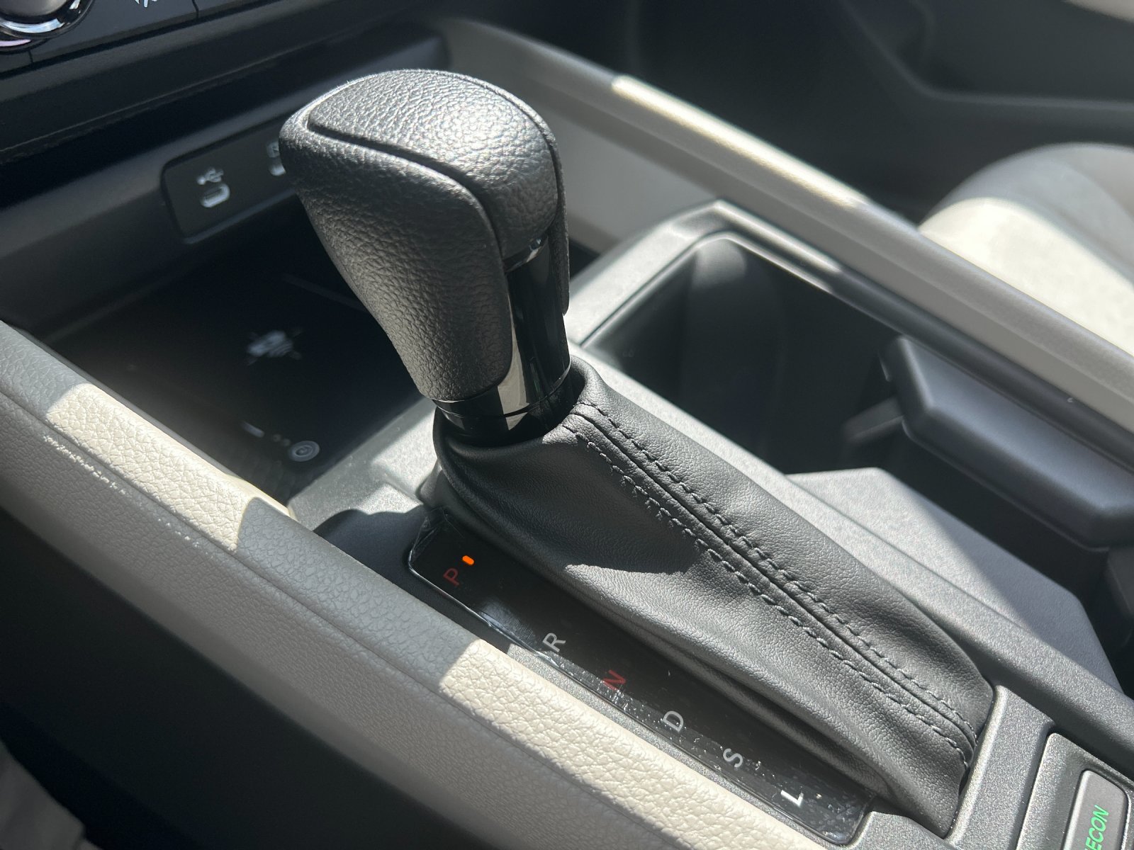 New 2026 Platinum White Pearl Honda SE image 25