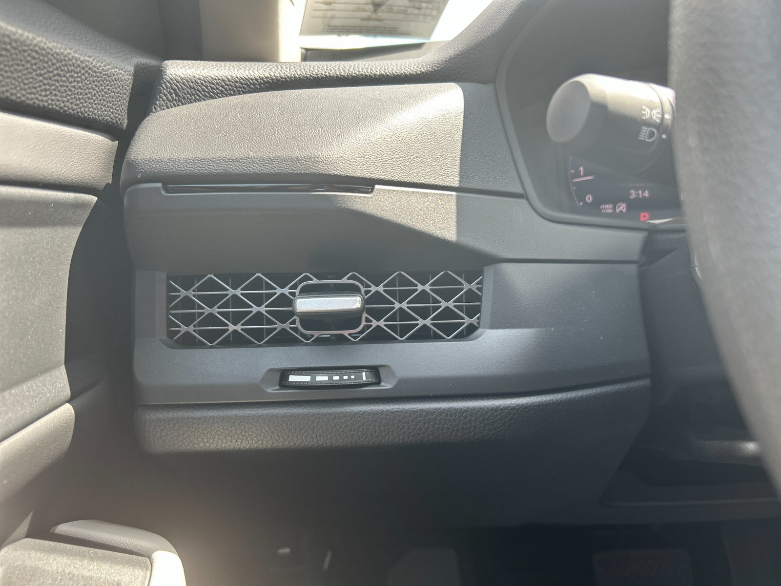 New 2026 Platinum White Pearl Honda SE image 32